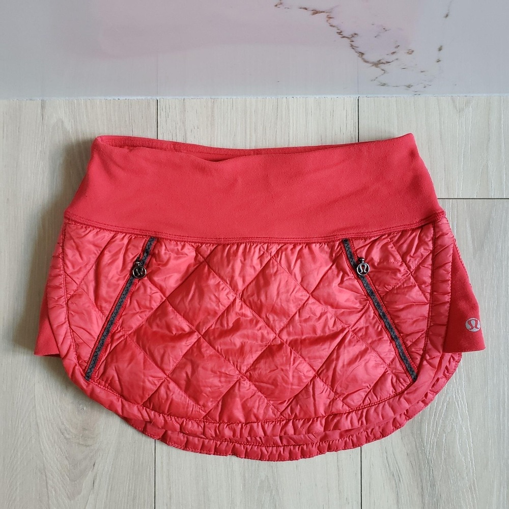 Lululemon Hot Cheeks Skirt Womens 2‎ Red Goose Down Quilted Running Mini W8316S